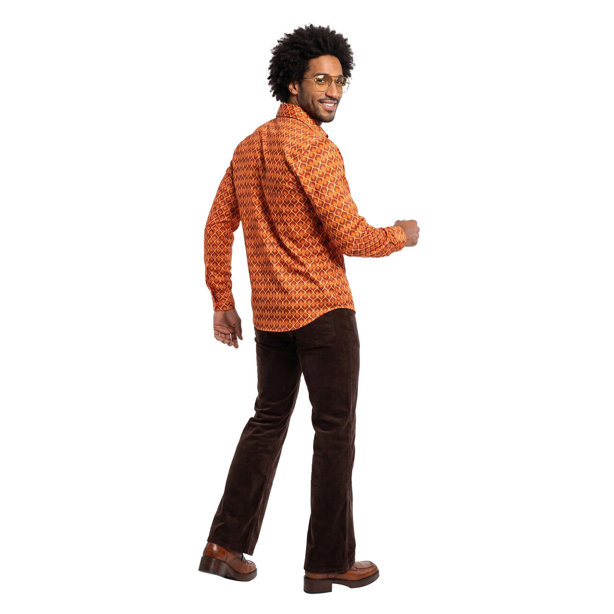 Op deze afbeelding zie je een Kostuums, van het merk Wilbers. Oranje Retro Blouse Jaren 70 Man