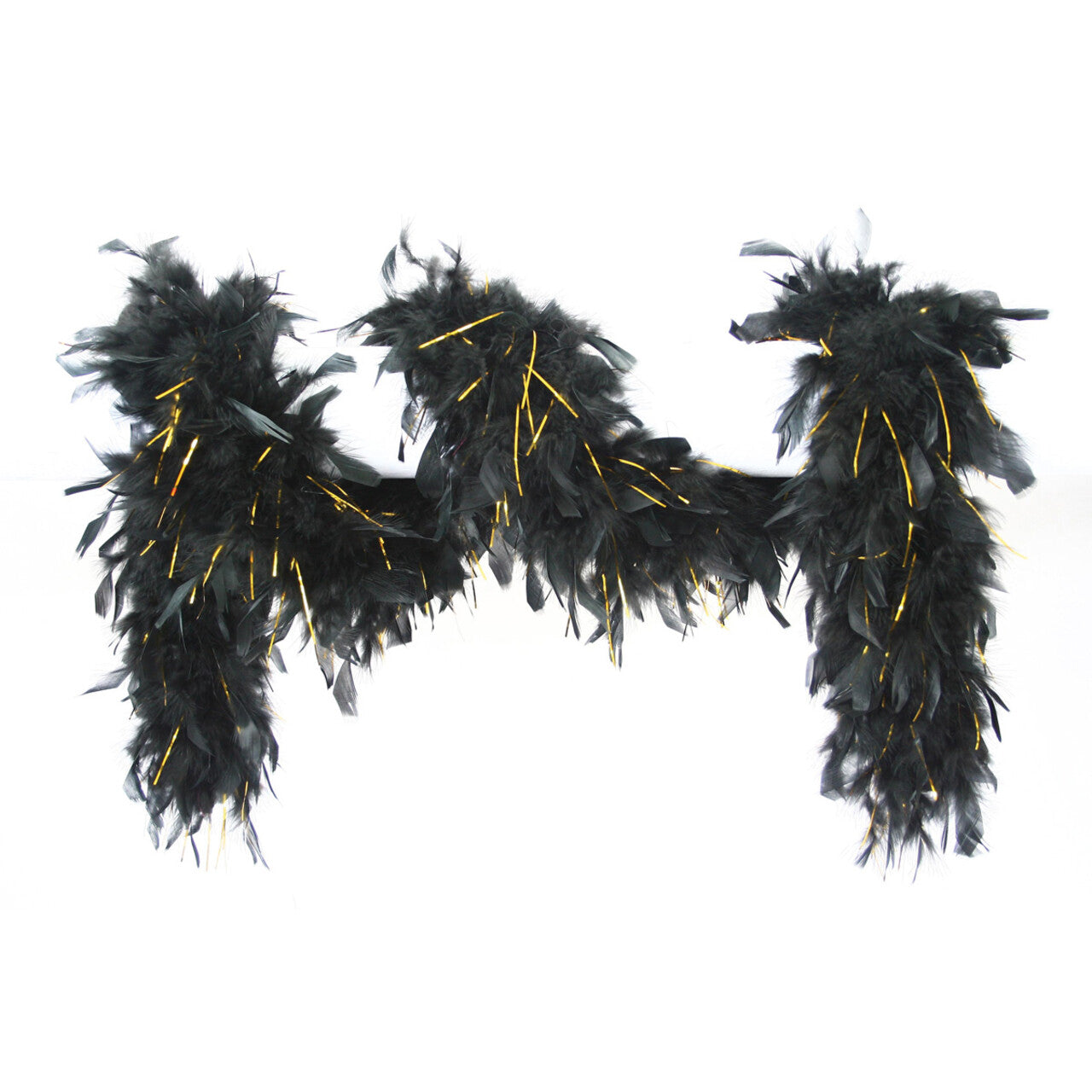 Op deze afbeelding zie je een Accessoires, van het merk Wilbers. Boa Zwart Met Goud 180 Centimeter