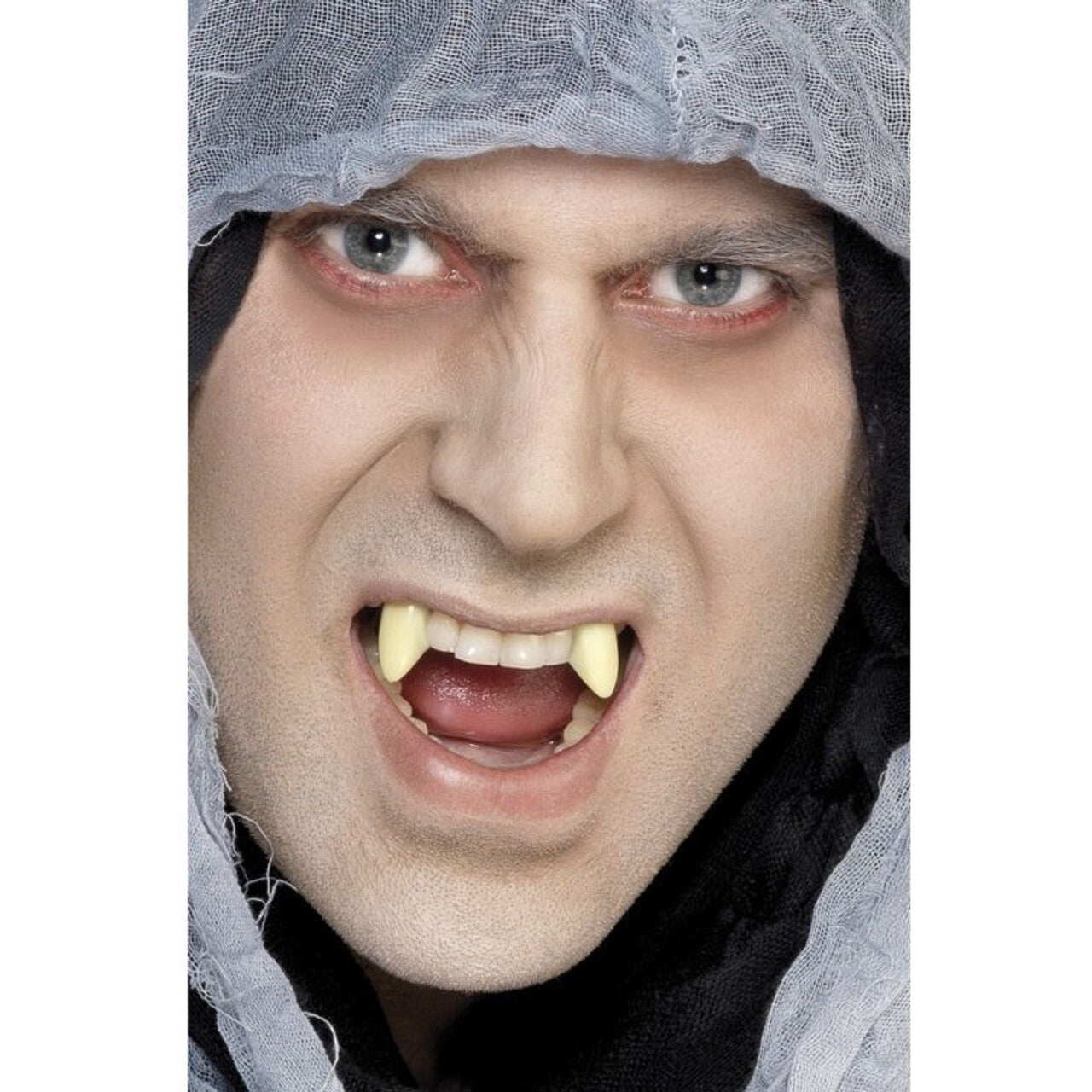 Op deze afbeelding zie je een Accessoires, van het merk Smiffy's. Transsylvaanse Hoektanden Volwassen