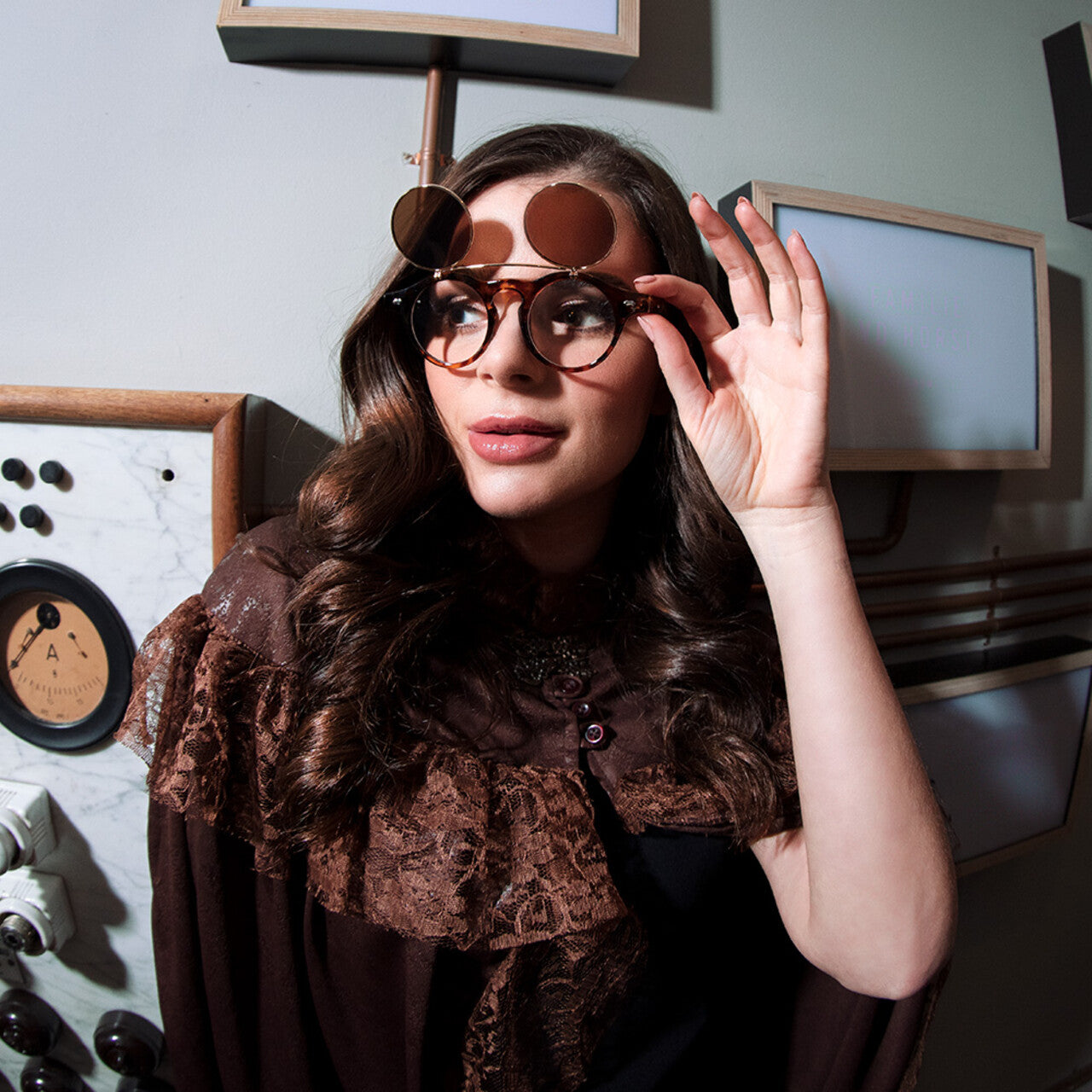 Op deze afbeelding zie je een Accessoires, van het merk Boland. Steampunk Vintage Bril