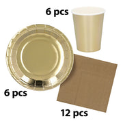 Op deze afbeelding zie je een Decoratie, van het merk Boland. Papieren Feestservies Set Goud