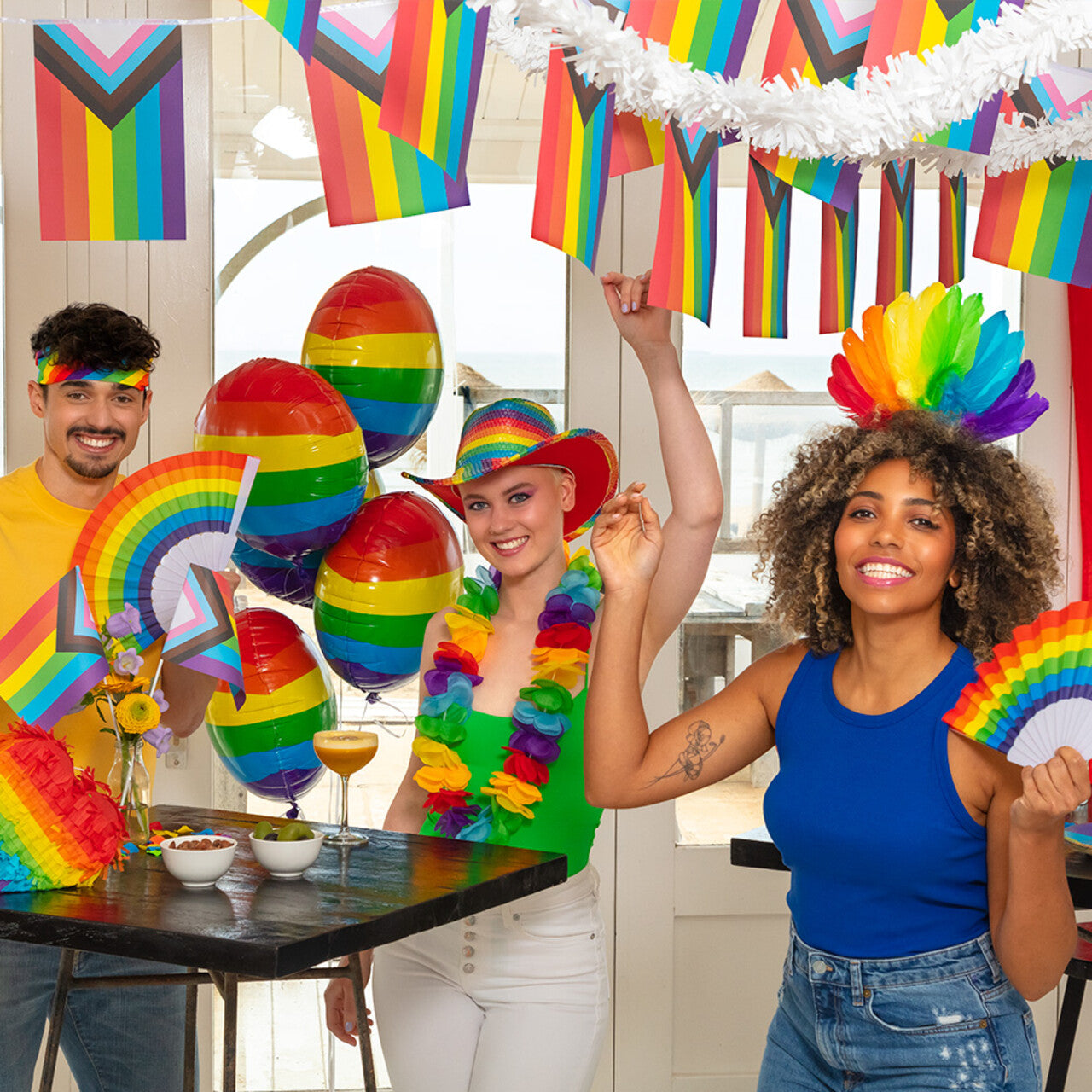 Op deze afbeelding zie je een Accessoires, van het merk Boland. Pride Festival Diadeem