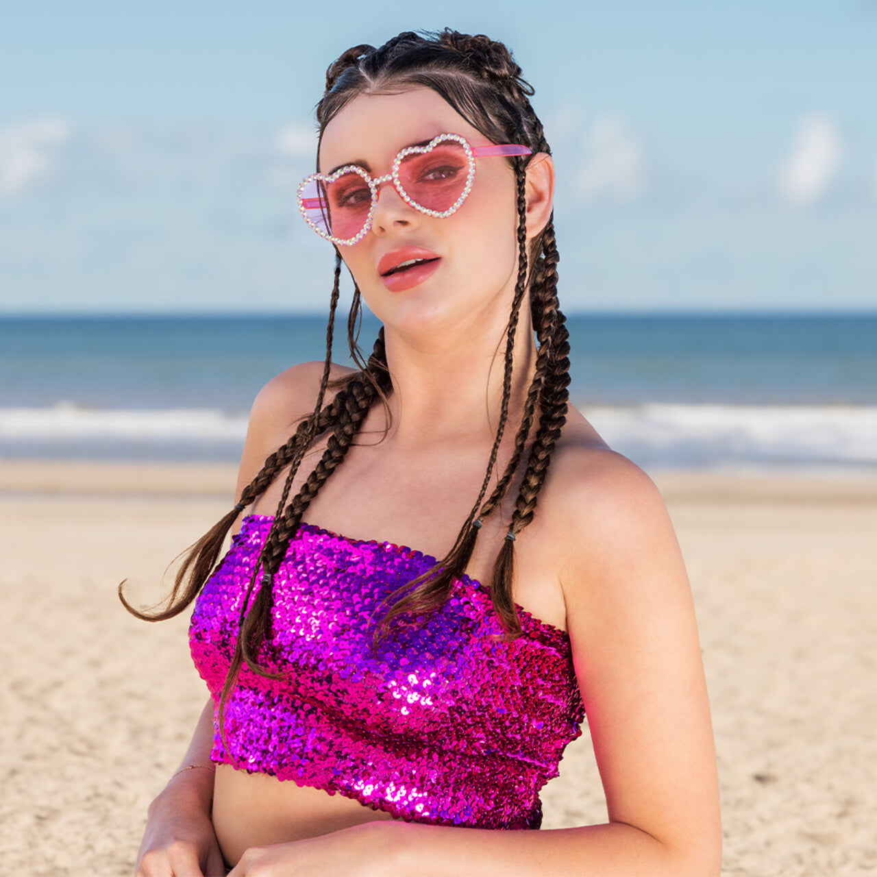 Op deze afbeelding zie je een Kostuums, van het merk Boland. Festival Top Sparkle Pailletten Roze Vrouw