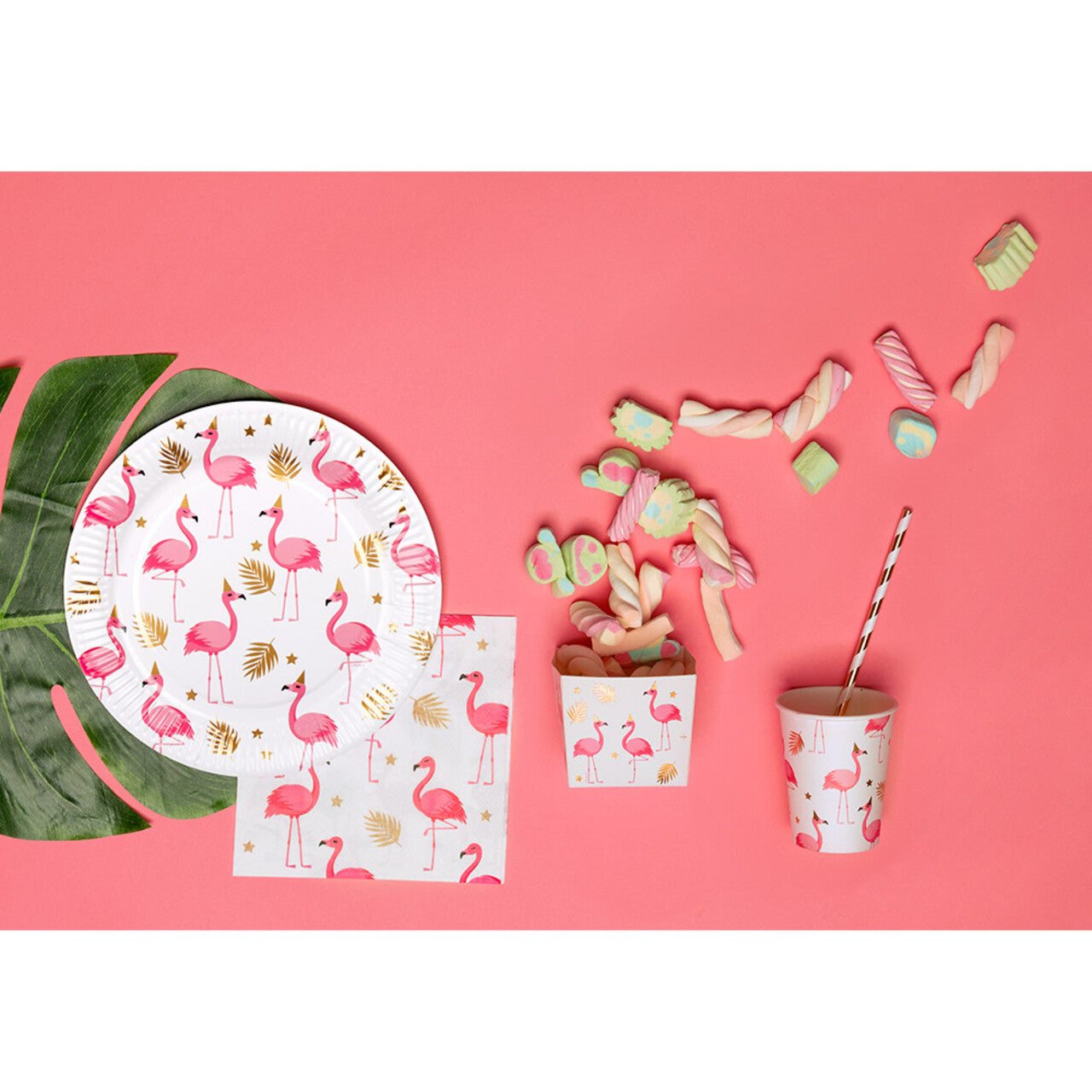 Op deze afbeelding zie je een Decoratie, van het merk Boland. Servetten Flamingo Party 20 Stuks