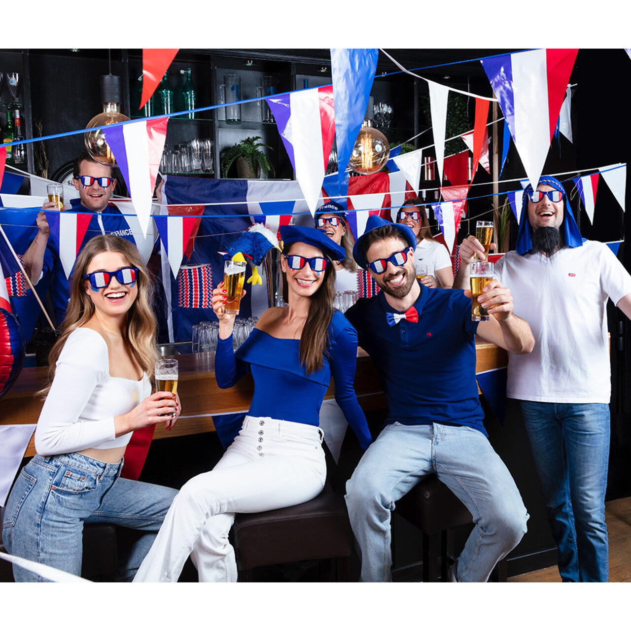 Op deze afbeelding zie je een Accessoires, van het merk Boland. Vive La France Bril