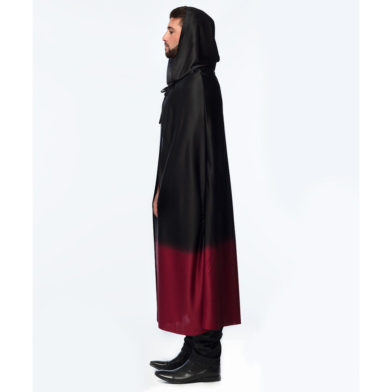Op deze afbeelding zie je een Kostuums, van het merk Boland. Cape Fade Away Zwart Rood