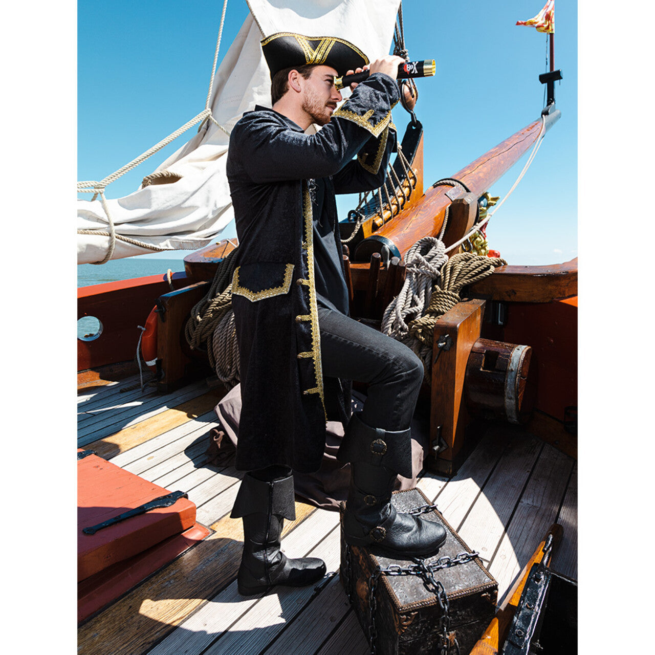 Op deze afbeelding zie je een Decoratie, van het merk Boland. Piratenkist Schat Der Schatten