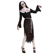 Op deze afbeelding zie je een Kostuums, van het merk Boland. Bloederige Zombie Non Maria Vrouw Kostuum