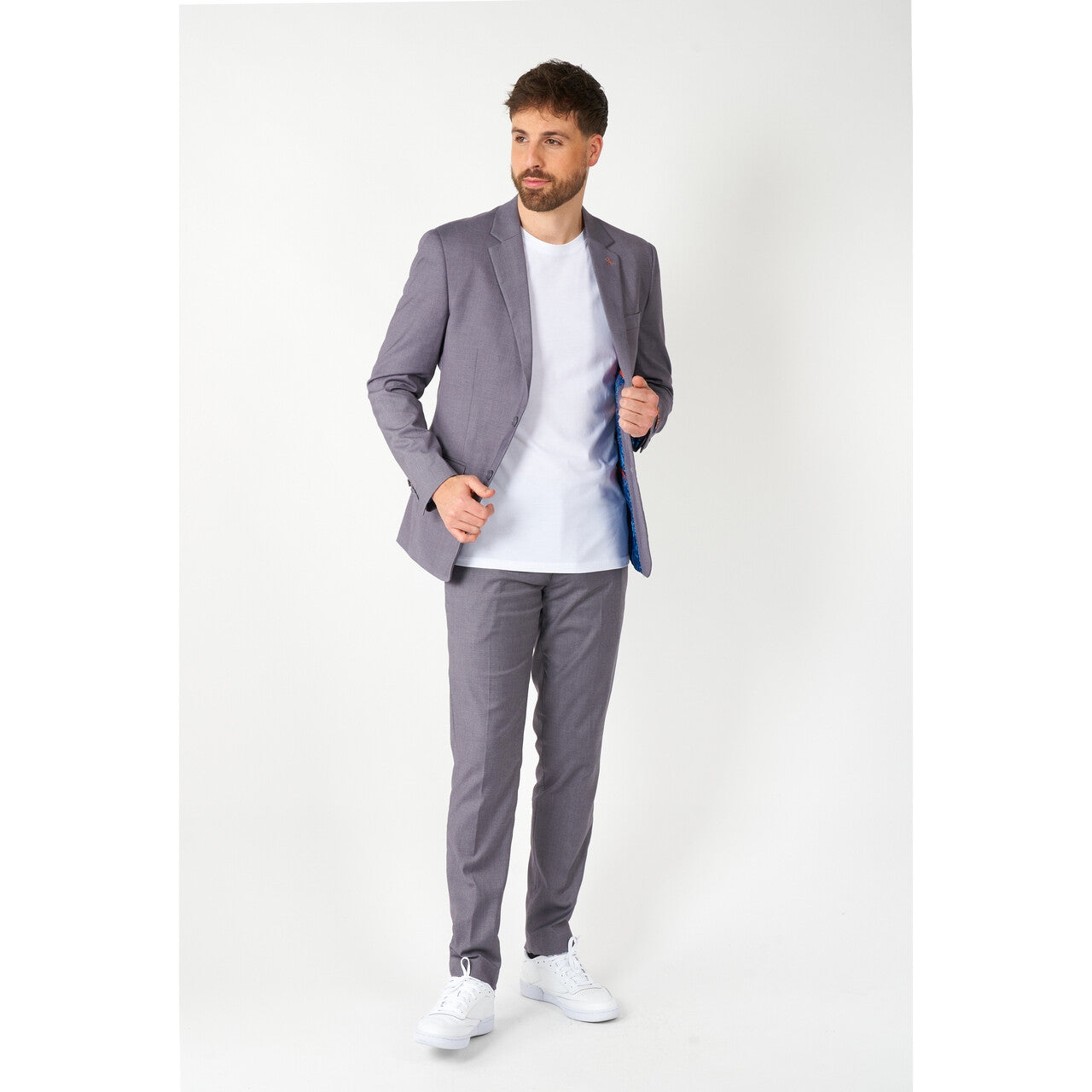 Op deze afbeelding zie je een Kostuums, van het merk Opposuits. Best Man Bruiloft Ready Kostuum