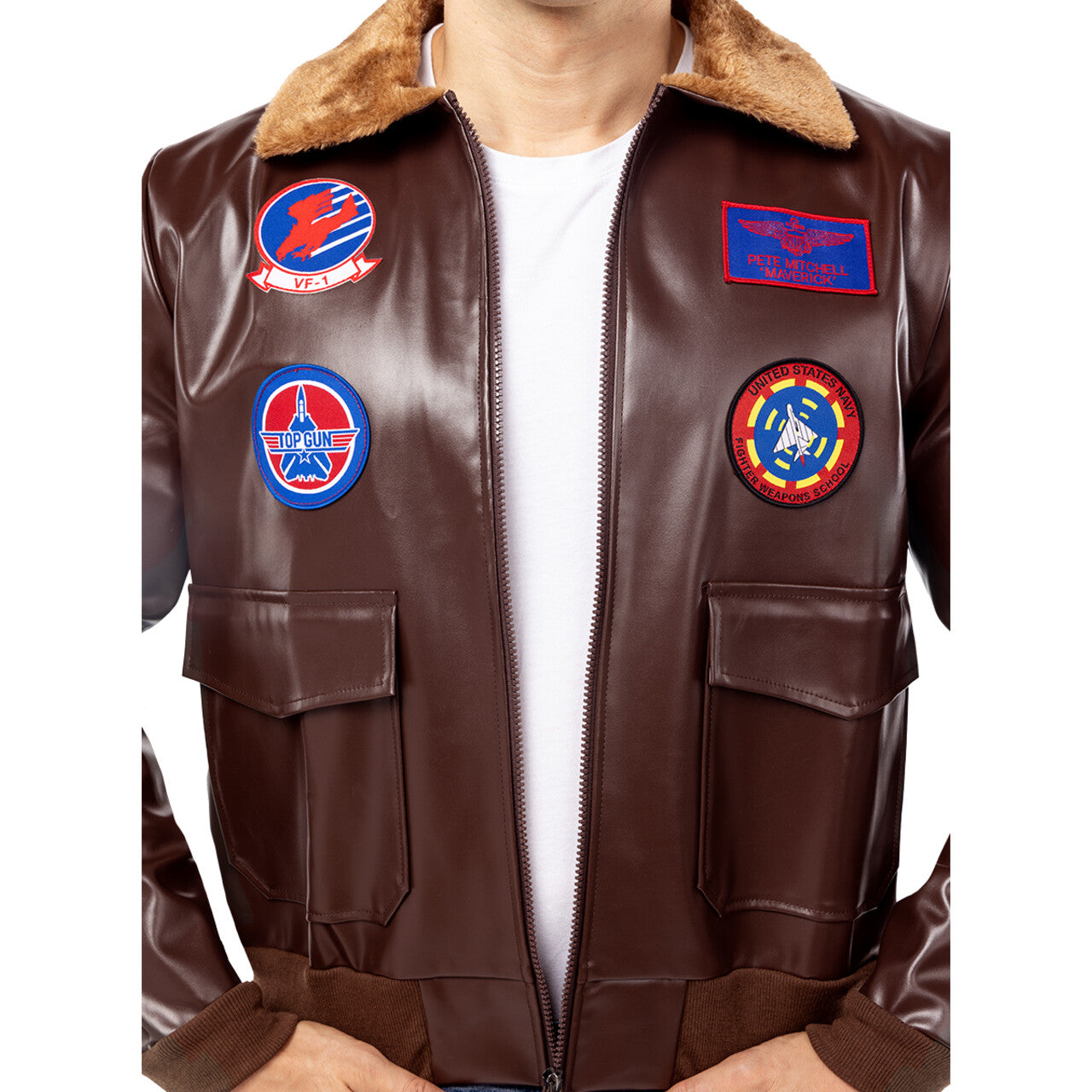 Op deze afbeelding zie je een Kostuums, van het merk Funidelia. Stoere Bruine Top Gun Aviator Jas Man