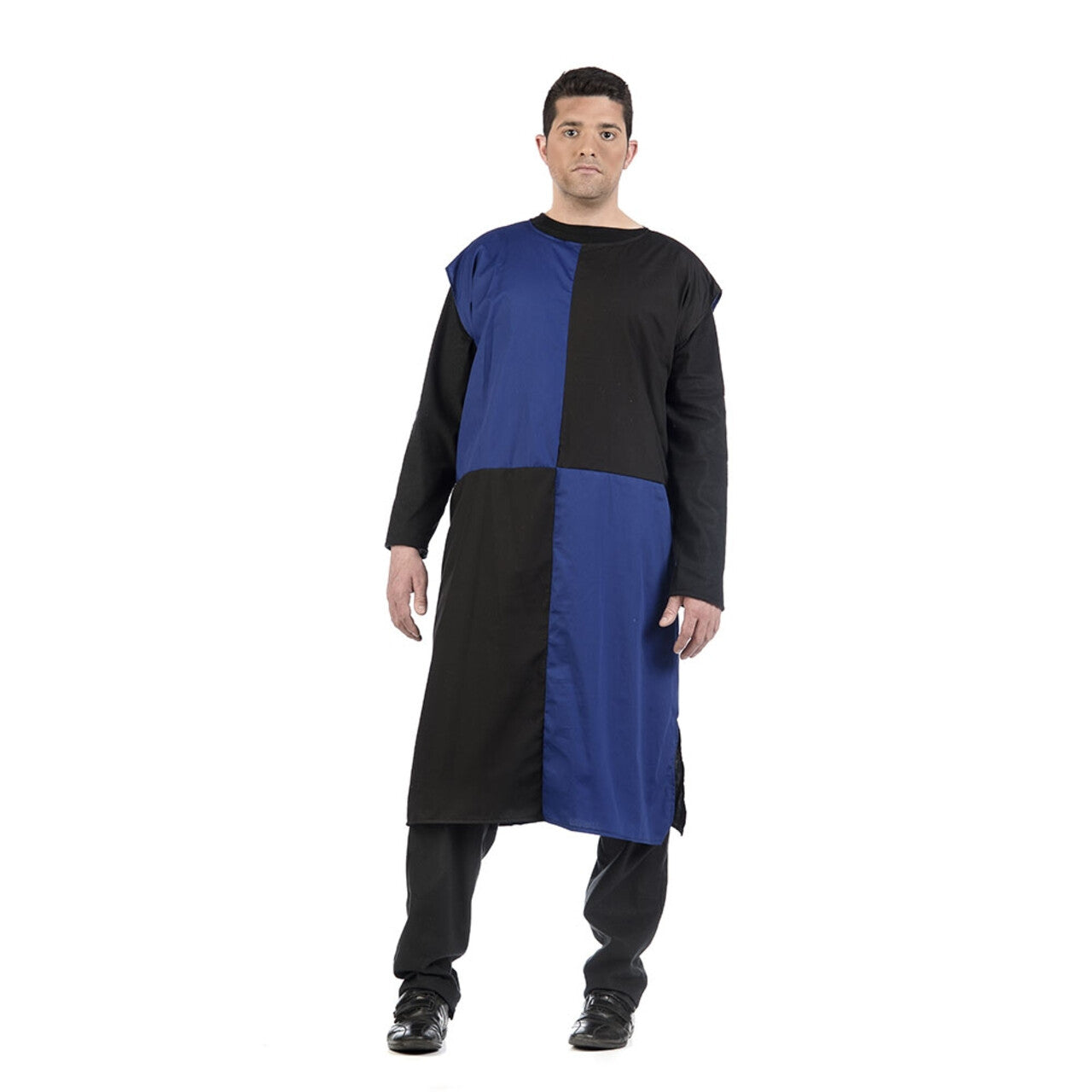 Op deze afbeelding zie je een Kostuums, van het merk Limit. Blauwe Rappe Ridder Radboud Man Kostuum