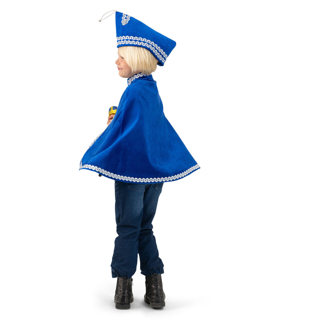 Op deze afbeelding zie je een Kostuums, van het merk Magic By Freddy's. Raad Van 11 Cape Blauw Kind