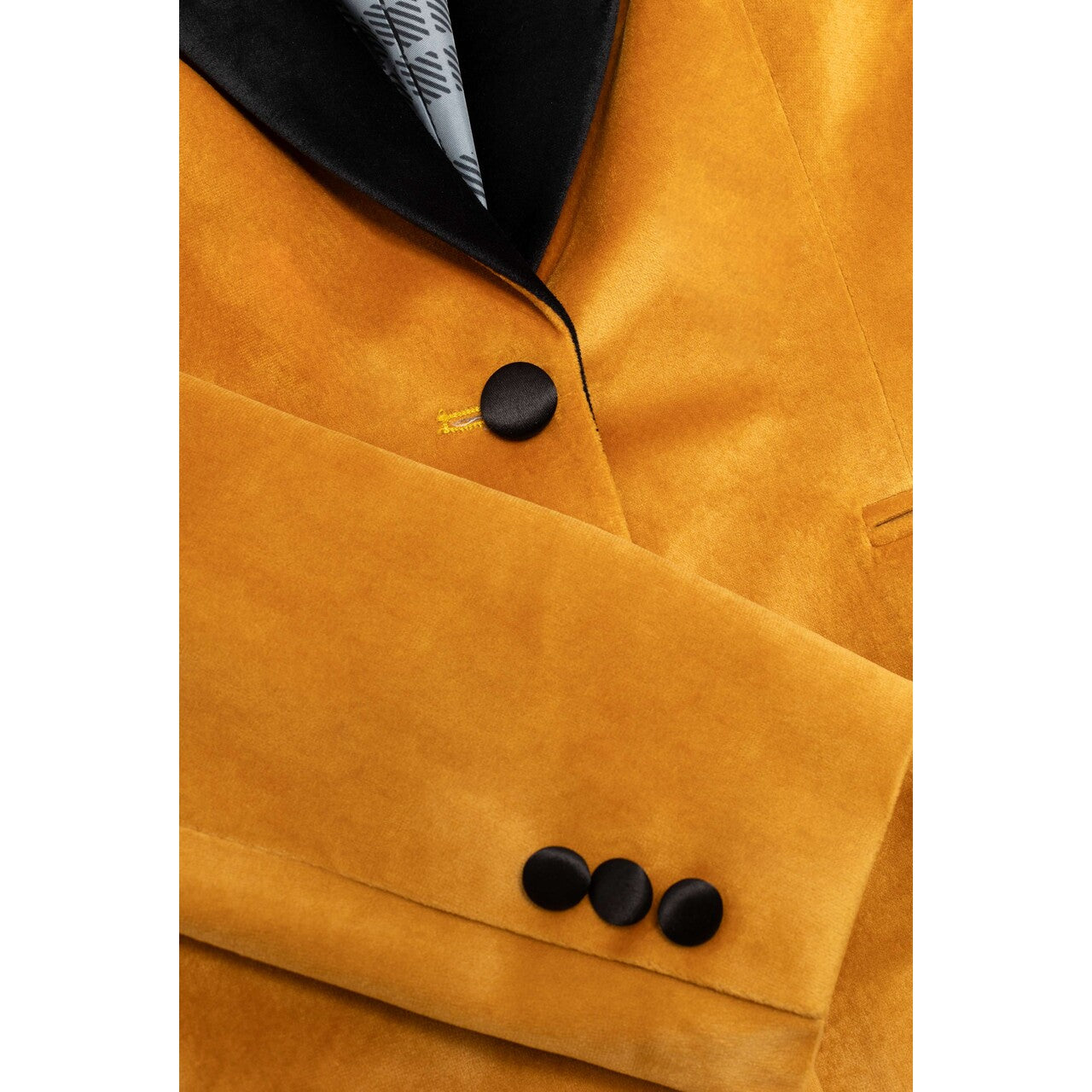 Op deze afbeelding zie je een Kostuums, van het merk Opposuits. Womens Dinner Jacket - Gold Vrouw Kostuum
