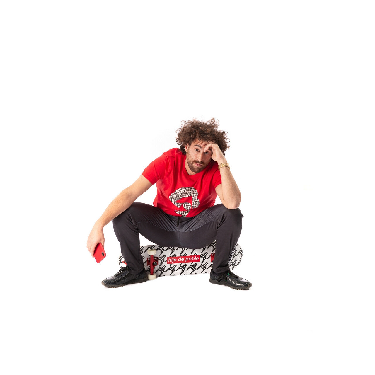 Op deze afbeelding zie je een Kostuums, van het merk Original Replicas. Pablo Discobar Shirt Head Red