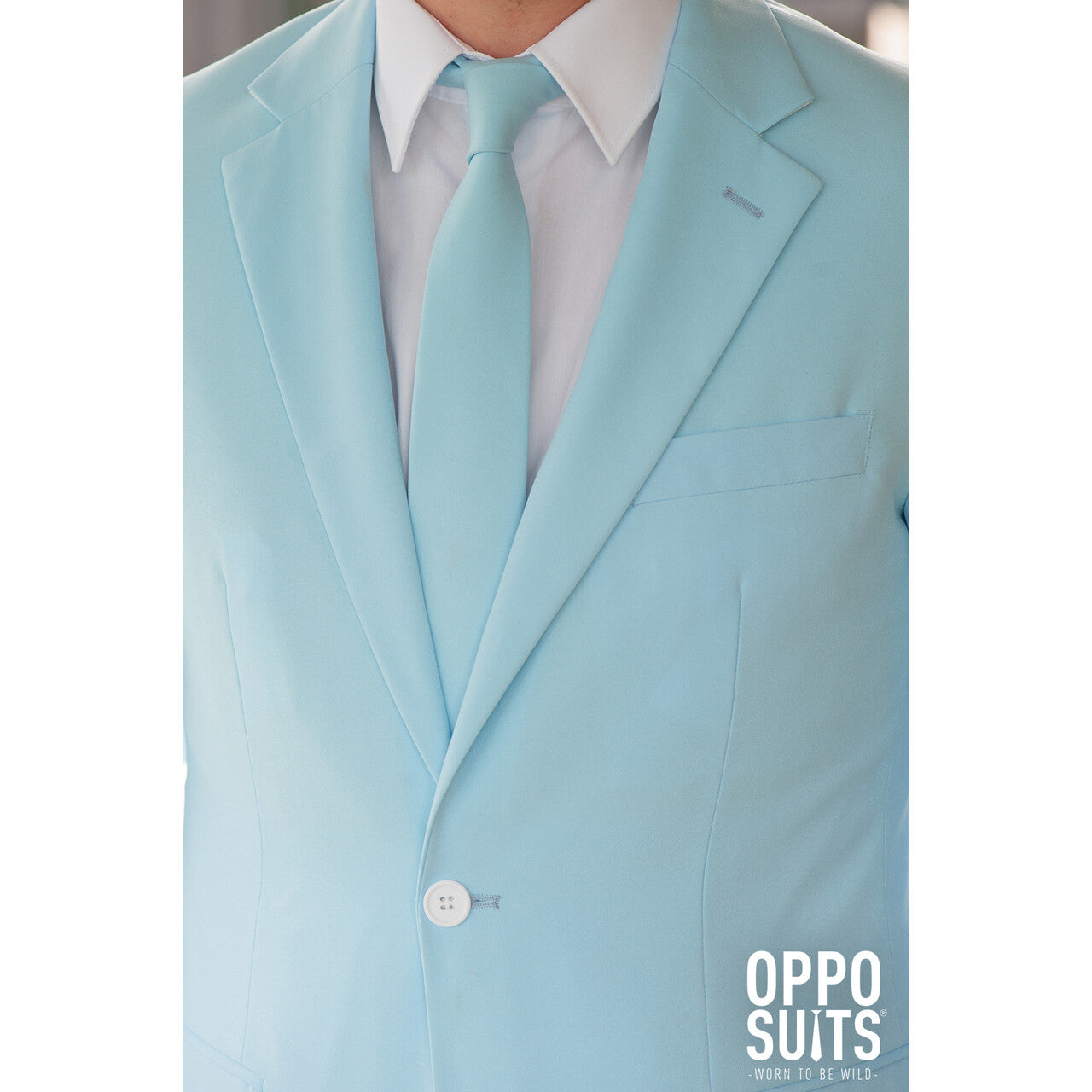 Op deze afbeelding zie je een Kostuums, van het merk Opposuits. Lichtblauw Cool Blue Opposuit Kostuum Man