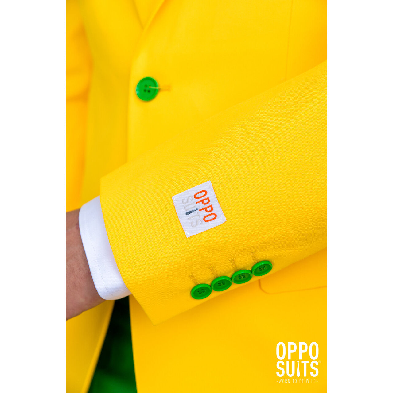 Op deze afbeelding zie je een Kostuums, van het merk Opposuits. Flashy Green And Gold Opposuit Man Kostuum