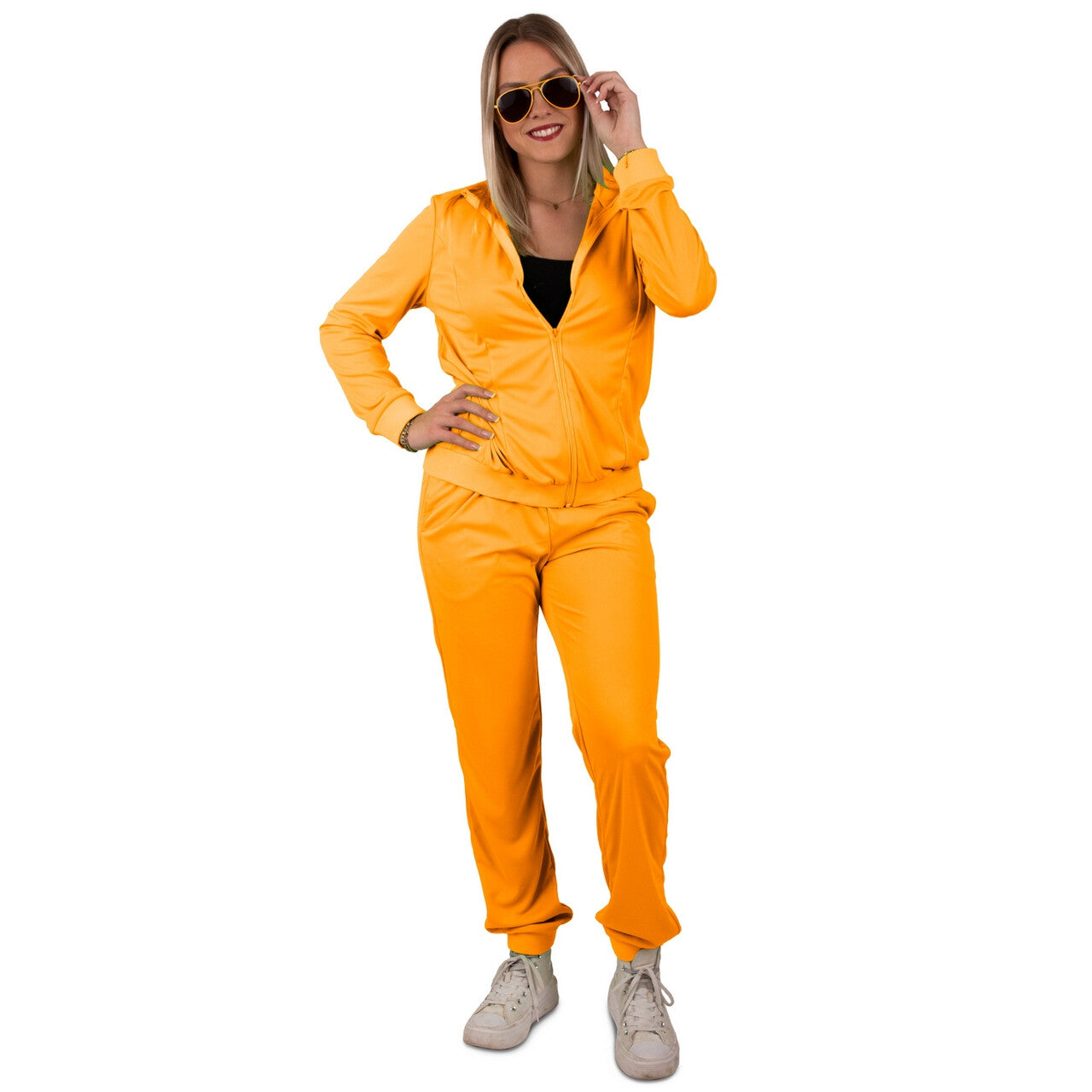 Op deze afbeelding zie je een Kostuums, van het merk PartyXplosion. Player Orange Team Vrouw Kostuum