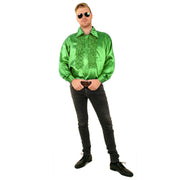 Op deze afbeelding zie je een Kostuums, van het merk PartyXplosion. Ruchesblouse Baas Van De Dansvloer Grasgroen Man