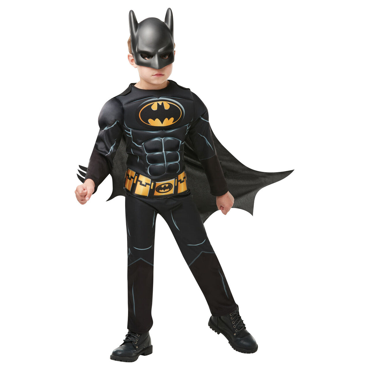 Op deze afbeelding zie je een Kostuums, van het merk Rubies. Black Batman Core Kostuum Jongen