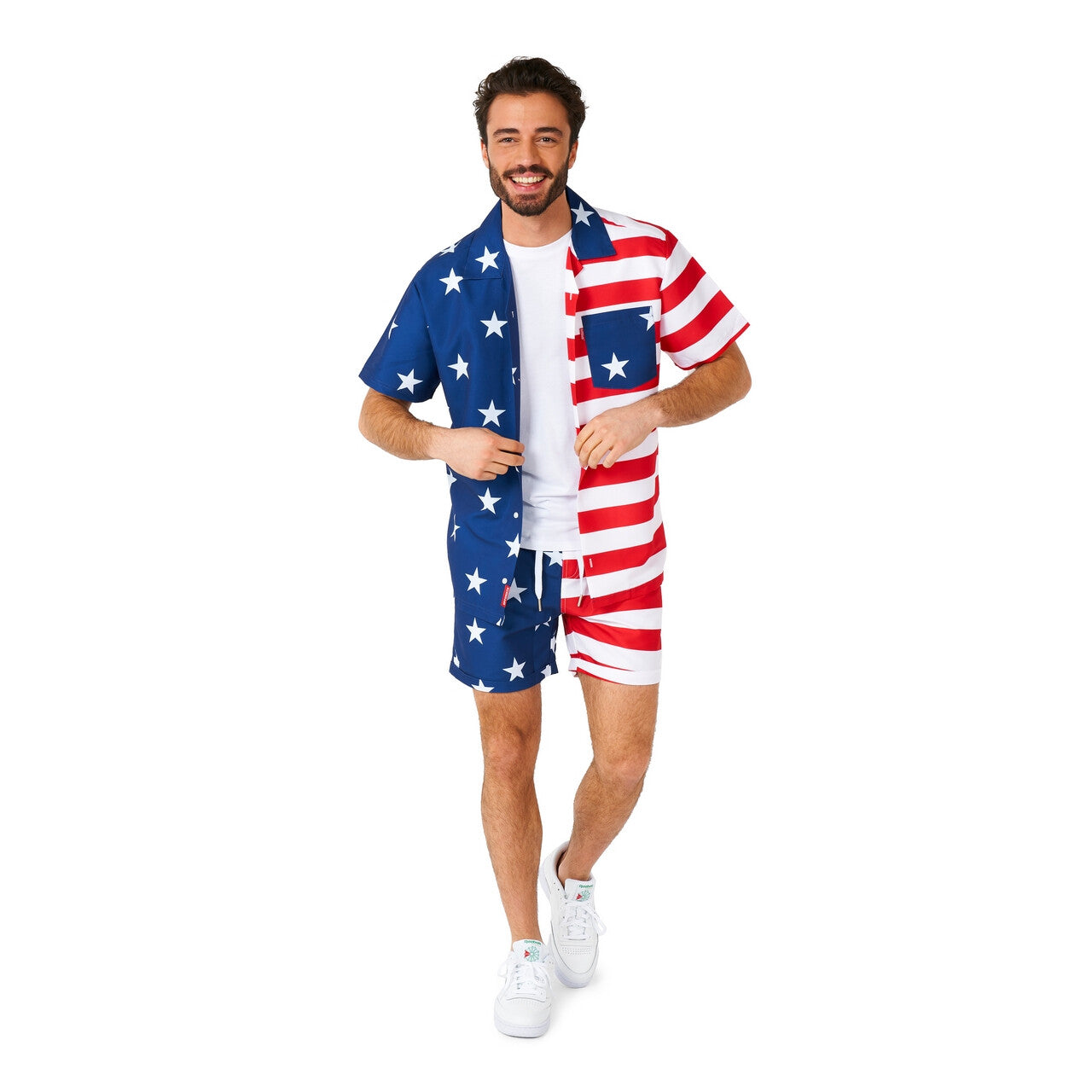 Op deze afbeelding zie je een Kostuums, van het merk Opposuits. Mr America Stars And Stripes Man Kostuum