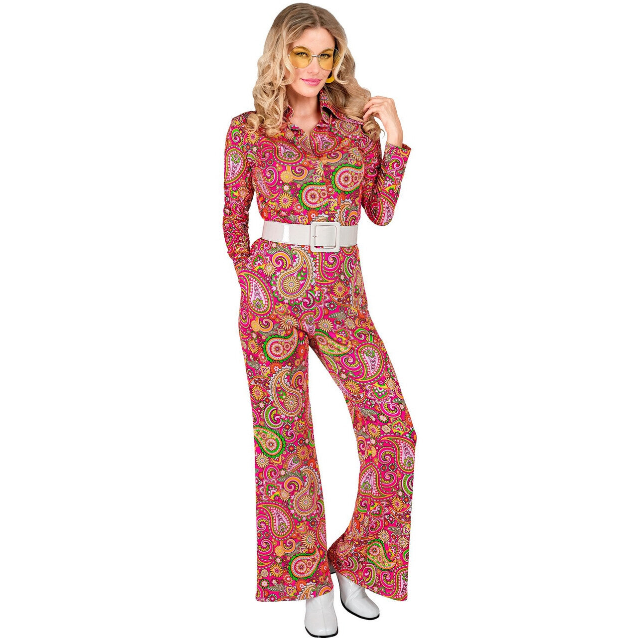 Op deze afbeelding zie je een Kostuums, van het merk Widmann. So Into The 60s Broek Paidge Paisley Vrouw