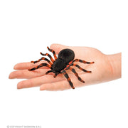 Op deze afbeelding zie je een Decoratie, van het merk Widmann. Set Van 4 Gevlekte Tarantulas