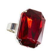 Op deze afbeelding zie je een Accessoires, van het merk Widmann. Kardinaal Ring Met Rode Steen