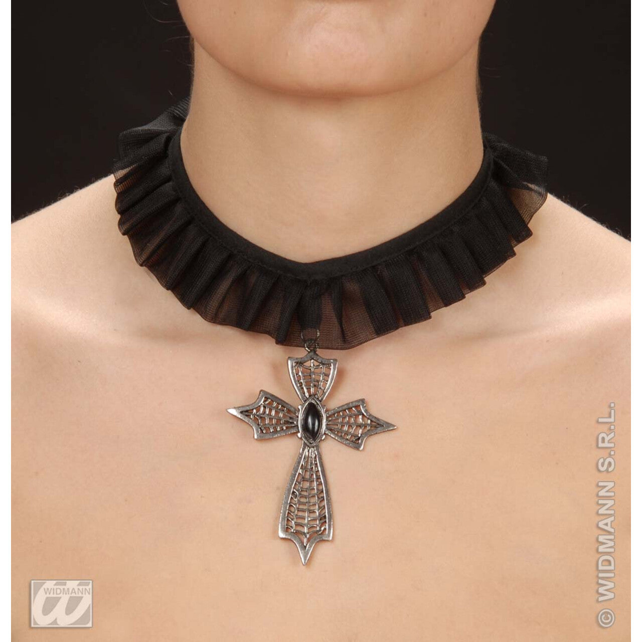 Op deze afbeelding zie je een Accessoires, van het merk Widmann. Choker Kruis Met Zwarte Gemsteen