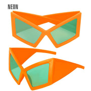 Op deze afbeelding zie je een Accessoires, van het merk Widmann. Cat Eye Bril Neon Oranje