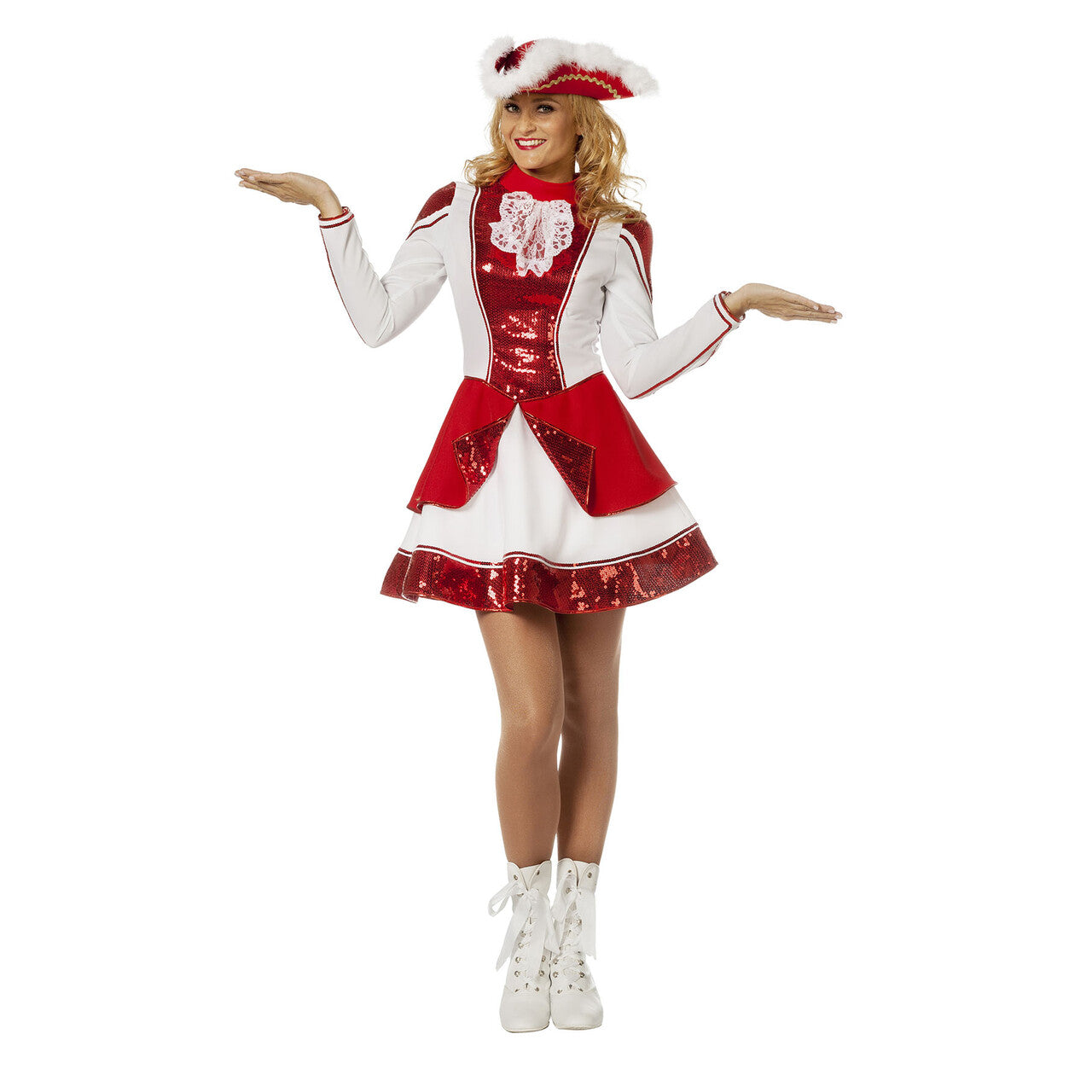 Op deze afbeelding zie je een Kostuums, van het merk Wilbers. Fancy Rood Witte Dansmarieke Kort Dameskostuum Vrouw Kostuum