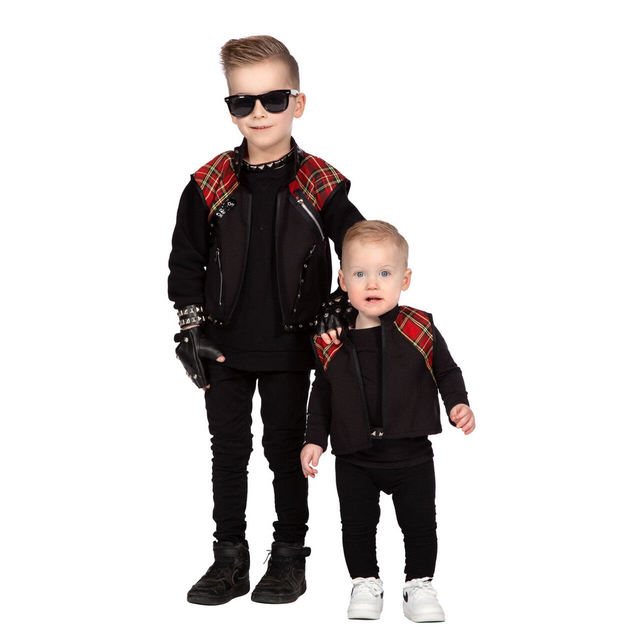 Op deze afbeelding zie je een Kostuums, van het merk Wilbers. Punkrock Baby Vest Kind