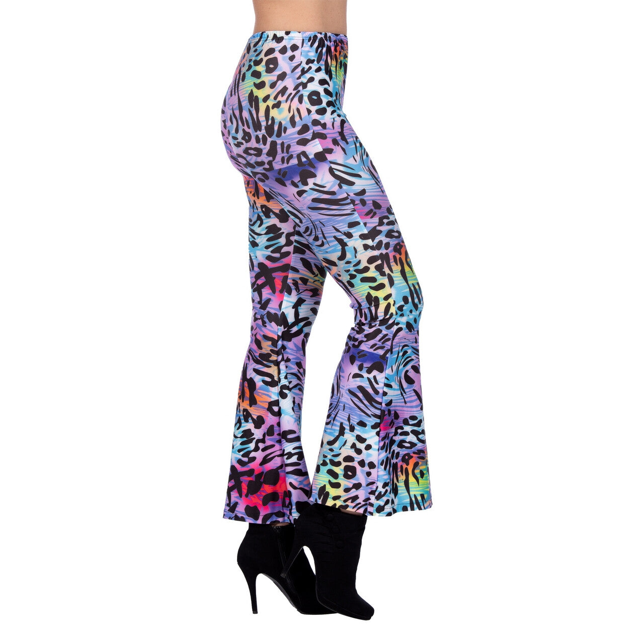 Op deze afbeelding zie je een Kostuums, van het merk Wilbers. Paarse Panterprint Broek Presley Vrouw
